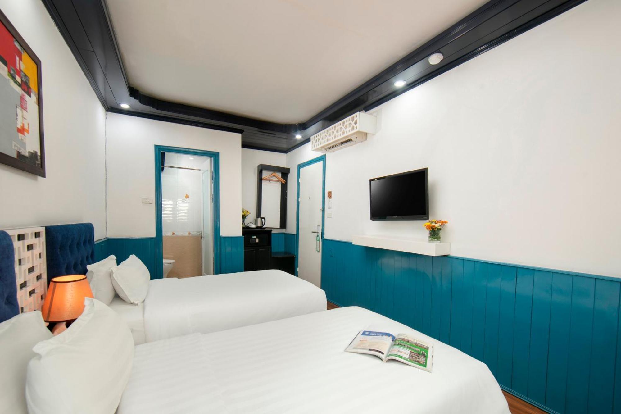 Hanoi Solo Hostel Buitenkant foto