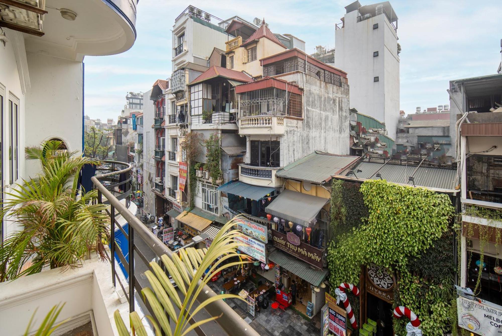 Hanoi Solo Hostel Buitenkant foto
