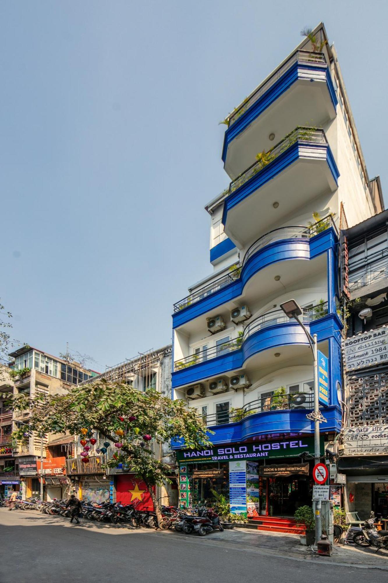 Hanoi Solo Hostel Buitenkant foto